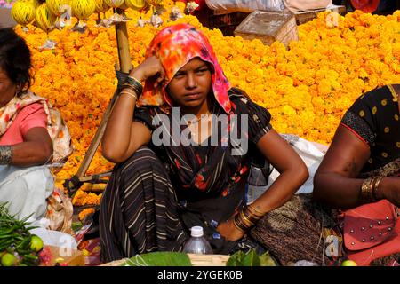 30. Oktober 2024, Pune, Maharashtra, Indien, Mandai, die Einwohner von Pune strömen nach Tulshibaug und Mahathma Phule Mandai, um Diwali Shopping zu besuchen. Stockfoto