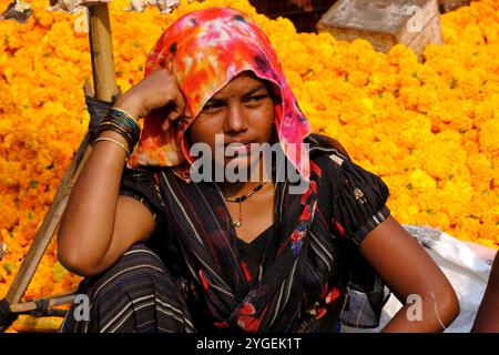 30. Oktober 2024, Pune, Maharashtra, Indien, Mandai, die Einwohner von Pune strömen nach Tulshibaug und Mahathma Phule Mandai, um Diwali Shopping zu besuchen. Stockfoto