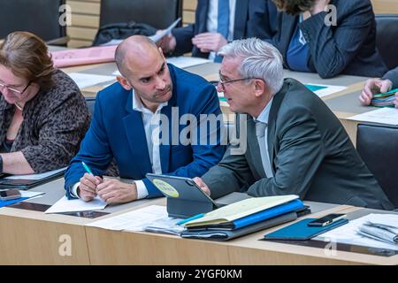 Finanzminister Dr. Danyal Bayaz links, Grüne und Thomas Strobl CDU Innenminister und stv. Herr Ministerpräsident. 106. Plenarsitzung des Landtags von Baden-Württemberg. // 23.10.2024: Stuttgart, Baden-Württemberg, Deutschland *** Finanzminister Dr. Danyal Bayaz links, Grüne und Thomas Strobl CDU-Innenminister und stellvertretender Premierminister 106 Plenarsitzung des Landtags von Baden Württemberg 23 10 2024 Stuttgart, Baden Württemberg, Deutschland Stockfoto