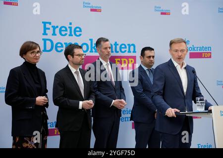 Pressekonferenz, FDP zum Ampel aus Pressekonferenz, Hans-Dietrich-Genscher-Haus, FDP-Generalsekretär Bijan Djir-Sarai, Bundesfinanzminister Christian Lindner, Bundesministerin Bettina stark-Watzinger, Christian Dürr, Fraktionsvorstand, Bundesjustizminister Marco Buschmann Berlin Berlin GER *** Pressekonferenz, FDP zur Ampelpressekonferenz, Hans-Dietrich-Genscher-Haus, FDP-Generalsekretär Bijan Djir Sarai, Bundesfinanzminister Christian Lindner, Bundesministerin Bettina stark Watzinger, Christian Dürr, Fraktionsvorsitzender, Bundesminister der Justiz Marco Buschma Stockfoto