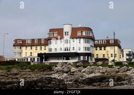 Seabank Hotel, ein Art déco-Hotel an der Küste von Porthcawl, South Wales, Großbritannien Stockfoto