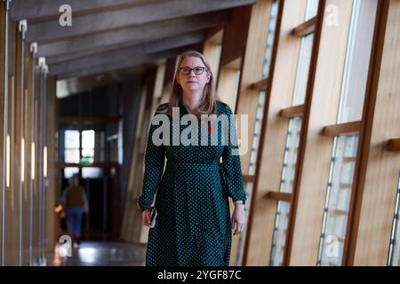 Edinburgh Schottland, Vereinigtes Königreich 07. November 2024. Kabinettssekretärin für soziale Gerechtigkeit Shirley-Anne Somerville MSP im schottischen Parlament. Credit sst/alamy Live News Stockfoto