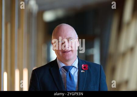 Edinburgh Schottland, Vereinigtes Königreich 07. November 2024. Joe FitzPatrick im schottischen Parlament. Credit sst/alamy Live News Stockfoto