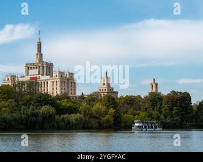 Blick vom Herastrau Park des Hauses der freien Presse - Casa Presei Libere, Bukarest, Rumänien Stockfoto