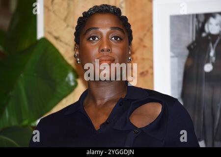 Roma, Italien. November 2024. Die britische Schauspielerin Lashana Lynch nimmt am Fotoaufruf des Films der Tag des Schakals im Hotel St. Regis Rom Teil. Quelle: SOPA Images Limited/Alamy Live News Stockfoto