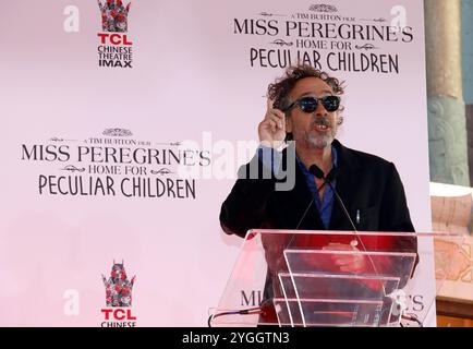 Tim Burton Hand und Fußabdruck Zeremonie statt im TCL Chinese Theater in Hollywood, USA am 8. September 2016. Stockfoto