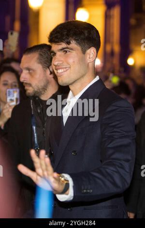 Turin, Italien. November 2024. Tennisspieler Carlos Alcaraz auf blauem Teppich vor dem Nitto ATP Finals 2024 Credit: Marco Destefanis/Alamy Live News Stockfoto