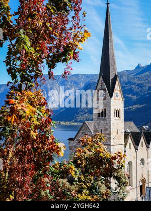 Hallstatt, Österreich im Herbst. Herbst in Hallstatt. Stockfoto