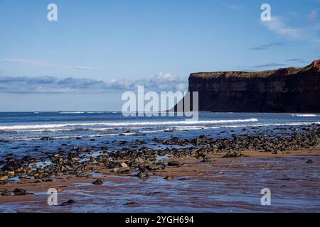 Strand unterhalb der Hunt Cliff, Saltburn, England. Stockfoto