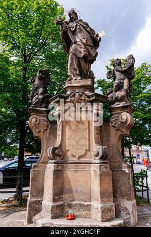 Statue des heiligen Johannes von Nepomuk in Pohořelka. Prag, Tschechische Republik, Europa Stockfoto