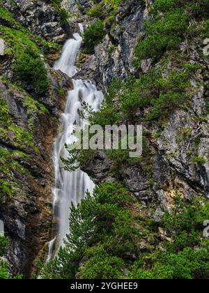 Am Höhenbach oberhalb des Holzgaus im Oberen Lechtal Stockfoto