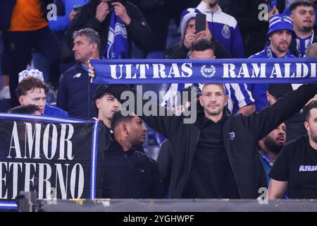 Roma, Latium, ITALIEN. November 2024. 07/11/2024 Rom, Stadio Olimpico, Fußballspiel für die Europa League 2024/24 zwischen SS Latium gegen SSC gegen FC Porto. Foto: Supporters porto (Credit Image: © Fabio Sasso/ZUMA Press Wire) NUR REDAKTIONELLE VERWENDUNG! Nicht für kommerzielle ZWECKE! Stockfoto