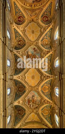 ALESSANDRIA, ITALIEN - 9. SEPTEMBER 2024: Das Deckenfresko im Kirchenschiff der Kathedrale aus dem Leben von St. Peter und Paul (Apostelakte) Stockfoto