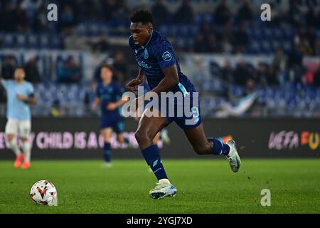 Rom, Italien. November 2024. Samu Omorodion vom FC Porto im Spiel während des Phase MD4-Spiels der UEFA Europa League 2024/25 zwischen SS Lazio und FC Porto am 7. November 2024 in Rom, Italien - Credit: Nicola Ianuale/Alamy Live News Stockfoto