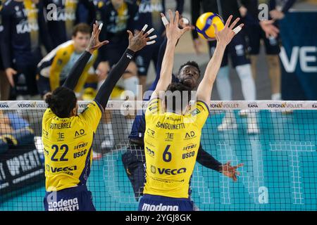 Spike von Noumory Keita von Rana Verona während des Spiels zwischen Rana Verona und Valsa Group Modena, reguläre Saison des SuperLega Italian Volleyball Stockfoto