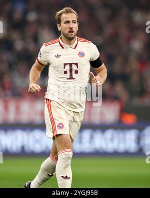 MÜNCHEN, DEUTSCHLAND - 06. NOVEMBER: Harry Kane von Bayern München i beim Spiel der UEFA Champions League 2024/25 Phase MD4 zwischen dem FC Bayern München und SL Benfica in der Football Arena München am 06. November 2024 in München. Stockfoto