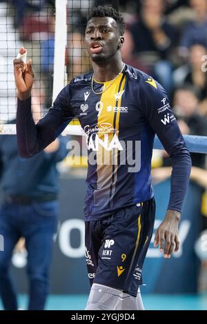 Noumory Keita von Rana Verona während des Spiels zwischen Rana Verona und Valsa Group Modena, der regulären Saison der SuperLega Italian Volleyball Champions Stockfoto