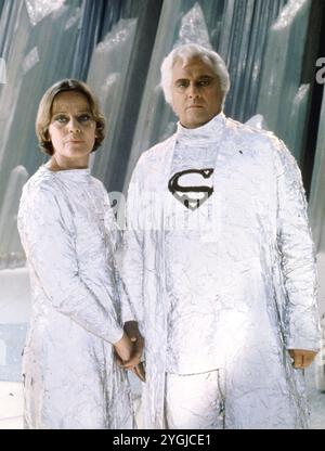 SUPERMAN 1978 Warner Bros. Film mit Maria Schell und Marlon Brando als Eltern von Superman auf dem Planeten Krypton. Stockfoto