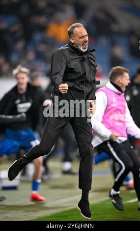 Torjubel Trainer Pellegrino Matarazzo TSG 1899 Hoffenheim nach Tor zum 2:2 von Umut Tohumcu TSG 1899 Hoffenheim (17) TSG 1899 Hoffenheim gegen Olympique Lyon, Fussball, UEFA Europa League, Spieltag 4, Saison 2024/2025, 07.11.2024 Foto: Eibner-Pressefoto/Michael Weber Stockfoto