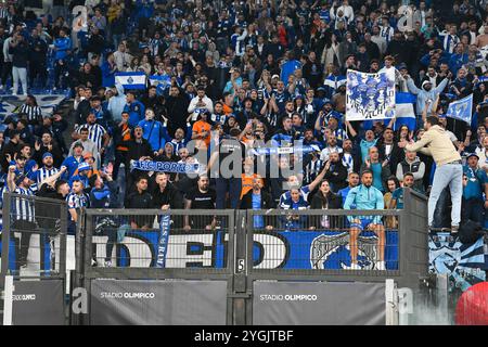 Stadio Olimpico, Rom, Italien. November 2024. UEFA Europa League Football; Lazio gegen Porto; Porto's Supporters Credit: Action Plus Sports/Alamy Live News Stockfoto