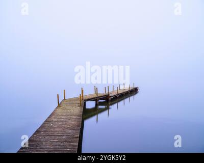 Herbstmorgen in Stegen am Nordufer des Ammersees Stockfoto