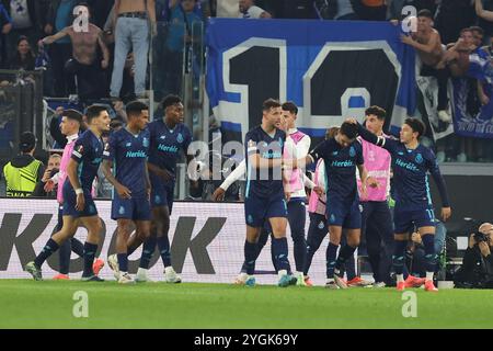 Rom, Italien 07.11.2024: Eustaquio von Porto erzielt das Tor und feiert mit dem Team während der UEFA Europa League 2024-2025, Tag 4, Fußballspiel Stockfoto
