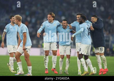 Rom, Italien 07.11.2024: Lazio-Spieler feiern am Ende der UEFA Europa League 2024-2025, Tag 4, Fußballspiel zwischen SS Lazio gegen FC Porto in O Stockfoto