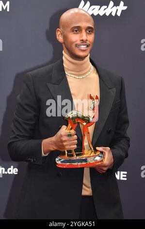 Tedros Teclebrhan bei der 76. Bambi-Verleihung 2024 in den Bavaria Filmstudios. München, 07.11.2024 Stockfoto