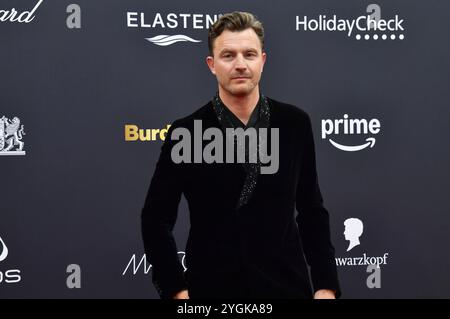 Friedrich Mücke bei der 76. Bambi-Verleihung 2024 in den Bavaria Filmstudios. München, 07.11.2024 Stockfoto