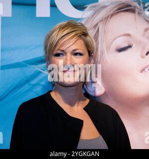 Saengerin Helene Fischer - Autogrammstunde im Karstadt Leipzig *** Sängerin Helene Fischer Autogrammstunde in der Karstadt Leipzig Stockfoto