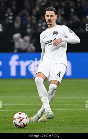 Frankfurt, Deutschland. November 2024. Fussball UEFA Europa League 4. Spieltag Eintracht Frankfurt - Rigas FS am 24.10.2024 im Deutschen Bank Park in Frankfurt Robin Koch ( Frankfurt ) Foto: Revierfoto Credit: ddp Media GmbH/Alamy Live News Stockfoto