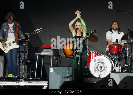 Arlington, Usa. November 2024. Die US-amerikanische Sängerin Sheryl Crow tritt am 6. November 2024 im Rahmen der P!nk Summer Carnival Tour 2024 im Globe Life Field in Arlington, Texas, USA, auf. (Foto: Javier Vicencio/Eyepix Group) (Foto: Eyepix/NurPhoto) Credit: NurPhoto SRL/Alamy Live News Stockfoto