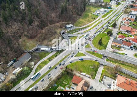 Ljubljana, Slowenien - 24. März 2023: Predor Šentvid - Šentvid-Tunnel - Situation vor den neuen Bauarbeiten, die am 11.11.2024 beginnen werden Stockfoto