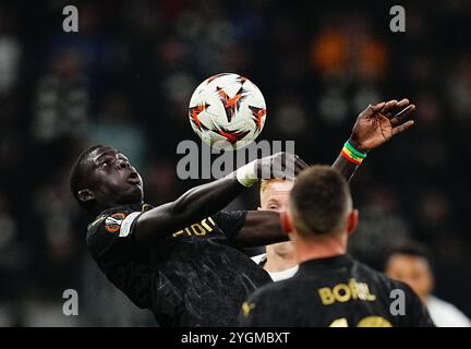 07. November 2024: Jean-Matteo Bahoya von Eintracht Frankfurt kontrolliert den Ball während eines Spiels der Europa League Runde 4, Eintracht Frankfurt gegen SK Slavia Prag, im Deutschen Bank Park, Frankfurt. Ulrik Pedersen/CSM Stockfoto