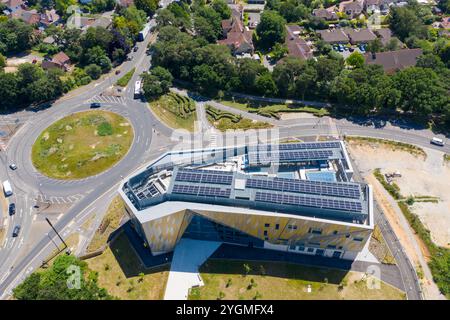 Poole UK, 17. Juni 2020: Luftaufnahme der Bournemouth University, Talbot Campus Gebäude von oben zeigt die Arts University Bournemouth, die Stockfoto