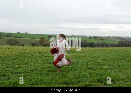 SYDNEY SWEENEY in IMMACULATE (2024), Regie: MICHAEL MOHAN. Quelle: SCHWARZBÄRENBILDER / Album Stockfoto