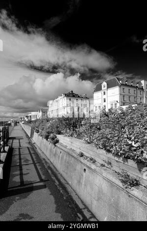 Gästehäuser und Hotels an der Promenade in Bridlington Town, East Yorkshire, England, Großbritannien Stockfoto