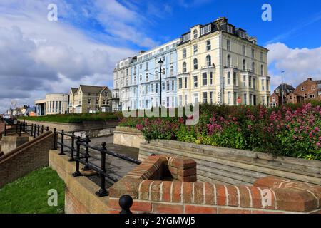 Gästehäuser und Hotels an der Promenade in Bridlington Town, East Yorkshire, England, Großbritannien Stockfoto