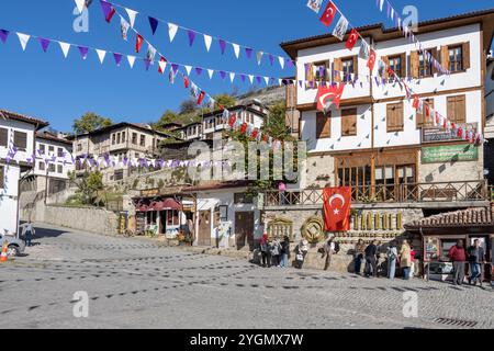 Safranbolu, berühmt für seine klassisch-osmanischen Architekturhäuser, ist ein touristisches Viertel in der Provinz Karabük, die zum UNESCO-Weltkulturerbe gehört Stockfoto