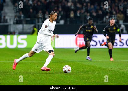 Frankfurt Am Main, Deutschland. November 2024. Hugo Ekitike (Eintracht Frankfurt, #11) am Ball, GER, Eintracht Frankfurt gegen SK Slavia Prag, Fussball, UEFA Europa League, 4. Spieltag, Spielzeit 2024/25, 07.11.2024. Foto: Eibner-Pressefoto/Florian Wiegand Credit: dpa/Alamy Live News Stockfoto