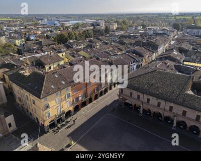 Busseto, Parma, Italien 3. November 2024 malerische Luftperspektive die Stadt, eine historische Stadt in der italienischen Provinz parma, zeigt ihren Charme Stockfoto