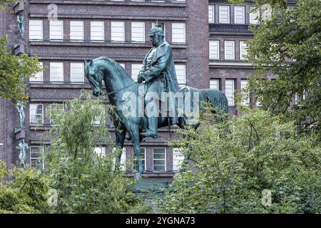 Bronzestatue Kaiser Wilhelm I. im Park am Johannes-Brahms-Platz, Hamburg Neustadt, Hansestadt Hamburg, Hamburg, Deutschland, Europa Stockfoto