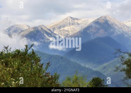 Pirin Berge, Bulgarien Sommerlandschaft, Blick von Bansko Stockfoto