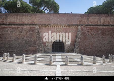 Perpignan, Frankreich - 24. August 2024: Palais des ROIs de Majorque, ein touristisches Wahrzeichen in Perpignan, Frankreich Stockfoto