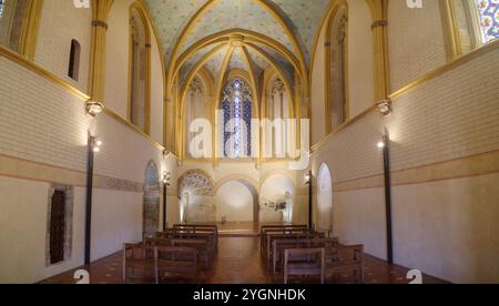 Perpignan, Frankreich - 24. August 2024: Innenkapelle im Palast der Könige von Mallorca, Perpignan, Frankreich Stockfoto