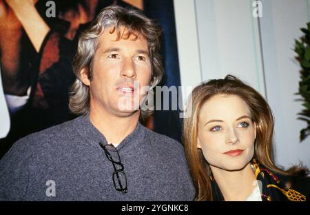 Richard Gere und Jodie Foster, die beiden Stars spielen zusammen im amerikanischen Film: Sommersby, hier sind beide beim Kinostart in Deutschland, 1993. Stockfoto