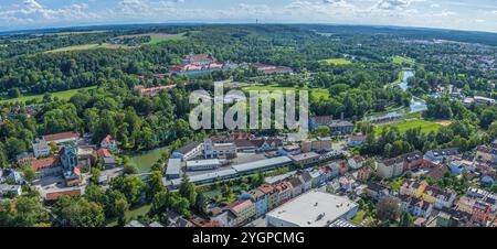 Ausblick auf Fürstenfeldbruck, Kreisstadt in der Metropolregion München die oberbayerische Stadt Fürstenfeldbruck an der Amper im Luftb Fürstenfeldbru Stockfoto