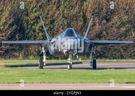 Ein Lockheed Martin F-35 Lightning II Überschallkampfjäger der Royal Netherlands Air Force auf der Leeuwarden Air Base. Stockfoto