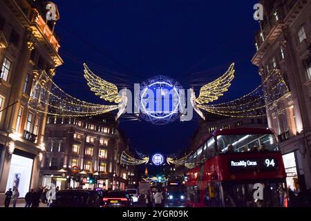 London, Großbritannien. November 2024. Weihnachtsbeleuchtung in der Regent Street. Quelle: Vuk Valcic/Alamy Live News Stockfoto