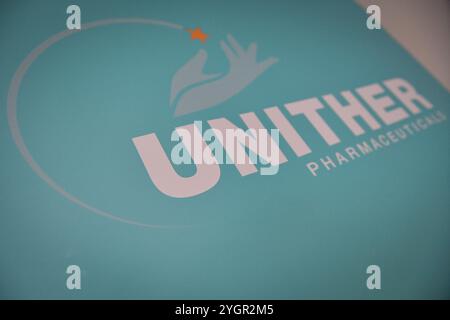 Paris, Frankreich. November 2024. Dieses Foto zeigt das Logo des französischen Unternehmens Unither Pharmaceuticals, das am 8. November 2024 in Amiens ansässig war. Foto: Firas Abdullah/ABACAPRESS. COM Credit: Abaca Press/Alamy Live News Stockfoto